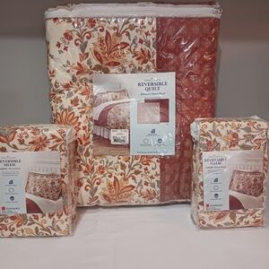 Home Classics Full/Queen Size Reversible Quilt & 2 Matching Shams